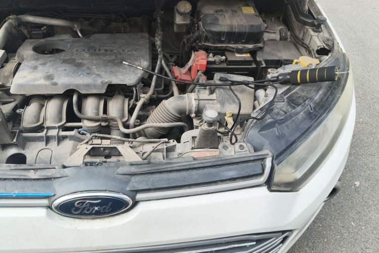 Used Ford EcoSport 2013 1.5L Automatic Fashion Model Engine Bay Left