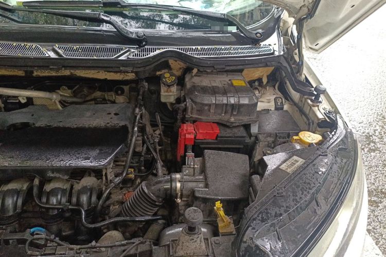 Used Ford EcoSport 2013 1.5L Automatic Fashion Model Engine Bay Left