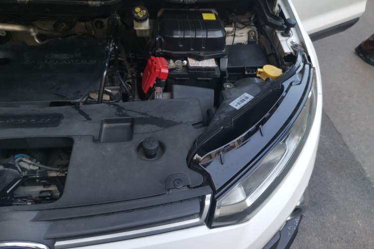 Used Ford EcoSport 2013 1.5L Automatic Fashion Model Engine Bay Left