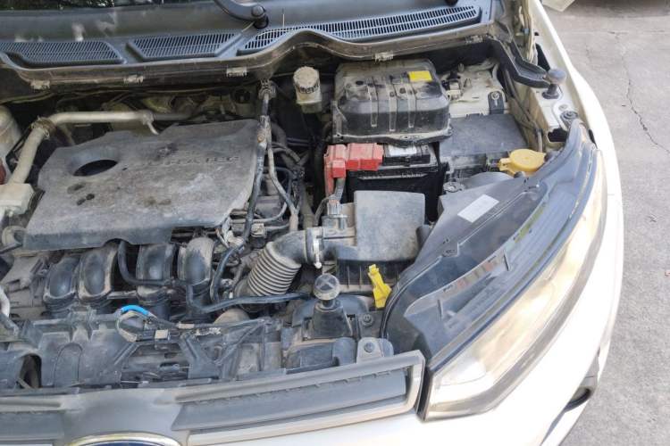 Used Ford EcoSport 2013 1.5L Automatic Fashion Model Engine Bay Left