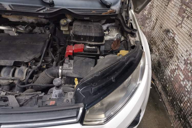 Used Ford EcoSport 2013 1.5L Automatic Fashion Model Engine Bay Left