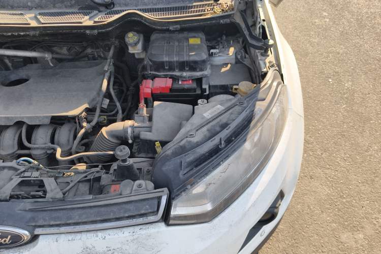 Used Ford EcoSport 2013 1.5L Automatic Fashion Model Engine Bay Left