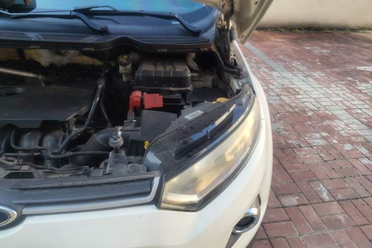 Used Ford EcoSport 2013 1.5L Automatic Fashion Model Engine Bay Left