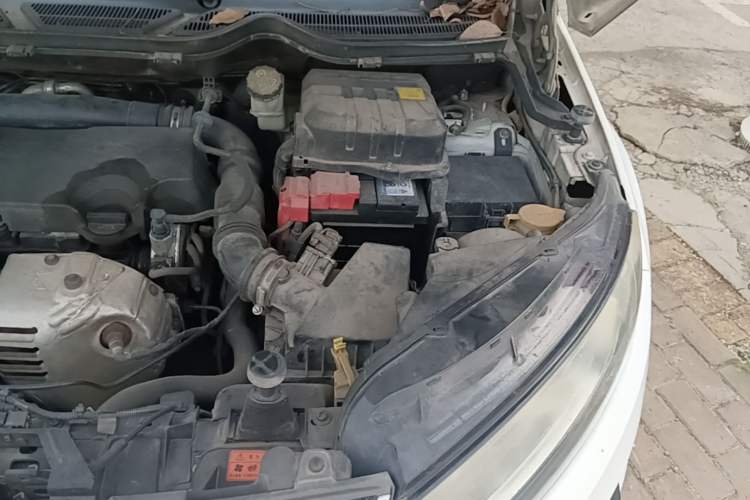 Used Ford EcoSport 2013 1.0L GTDi Manual Luxury Model Engine Bay Left