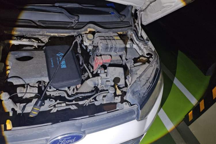 Used Ford EcoSport 2013 1.5L Manual Comfort Model Engine Bay Left