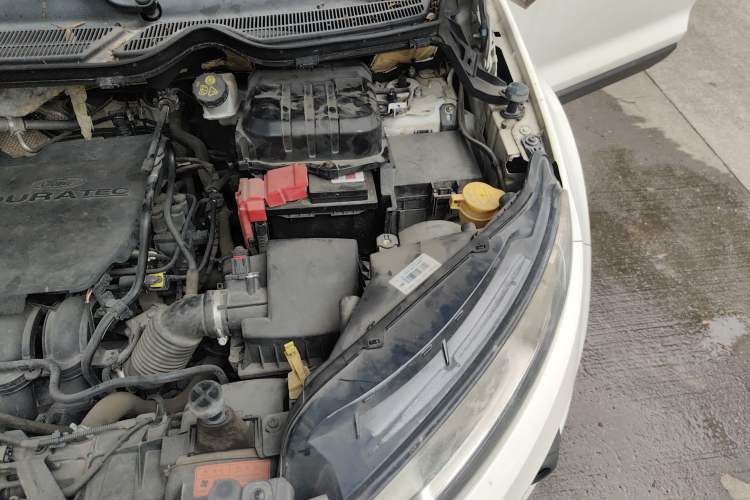 Used Ford EcoSport 2013 1.5L Automatic Fashion Model Engine Bay Left