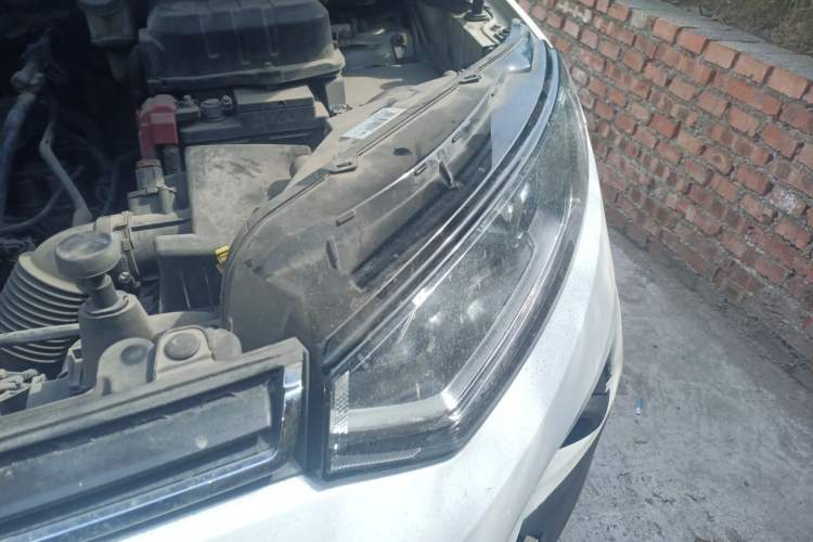Used Ford EcoSport 2013 1.5L Automatic Prestige Model Engine Bay Left