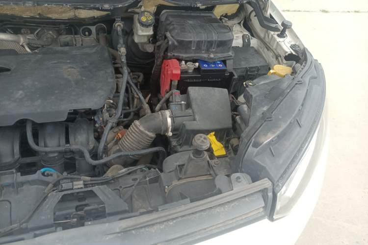 Used Ford EcoSport 2013 1.5L Manual Comfort Model Engine Bay Left