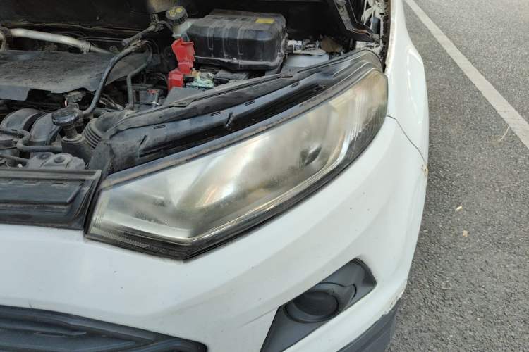 Used Ford EcoSport 2013 1.5L Manual Comfort Model Engine Bay Left