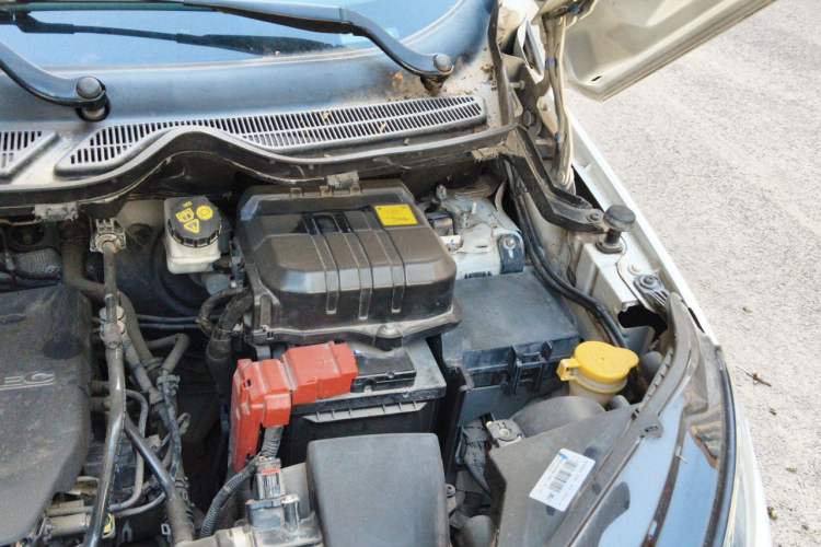 Used Ford EcoSport 2013 1.5L Manual Luxury Model Engine Bay Left
