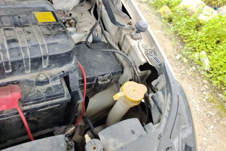 Used Ford EcoSport 2013 1.5L Automatic Fashion Model Engine Bay Left