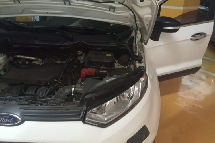 Used Ford EcoSport 2013 1.5L Manual Comfort Model Engine Bay Left