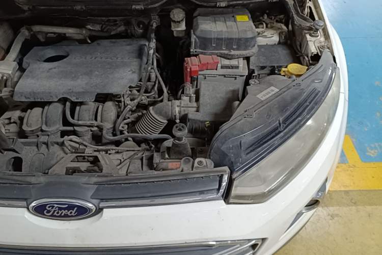Used Ford EcoSport 2013 1.5L Automatic Prestige Model Engine Bay Left