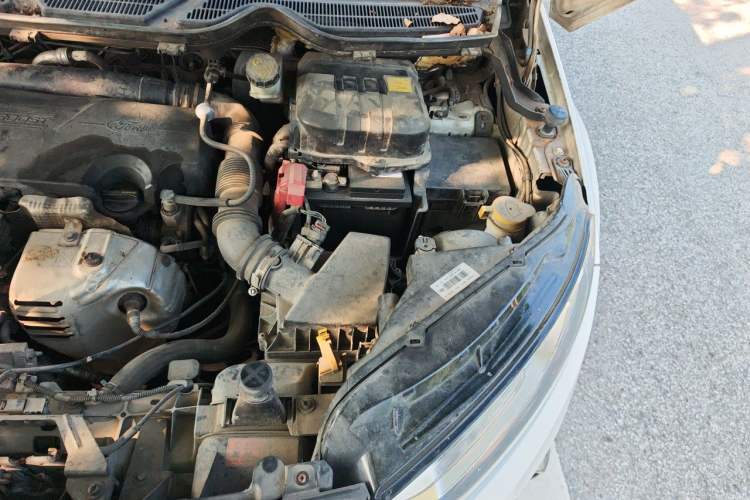 Used Ford EcoSport 2013 1.0L GTDi Manual Luxury Model Engine Bay Left