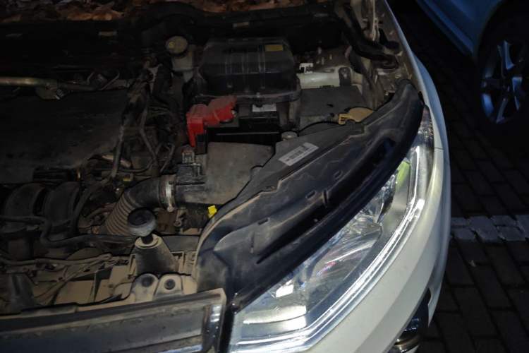 Used Ford EcoSport 2013 1.5L Automatic Prestige Model Engine Bay Left