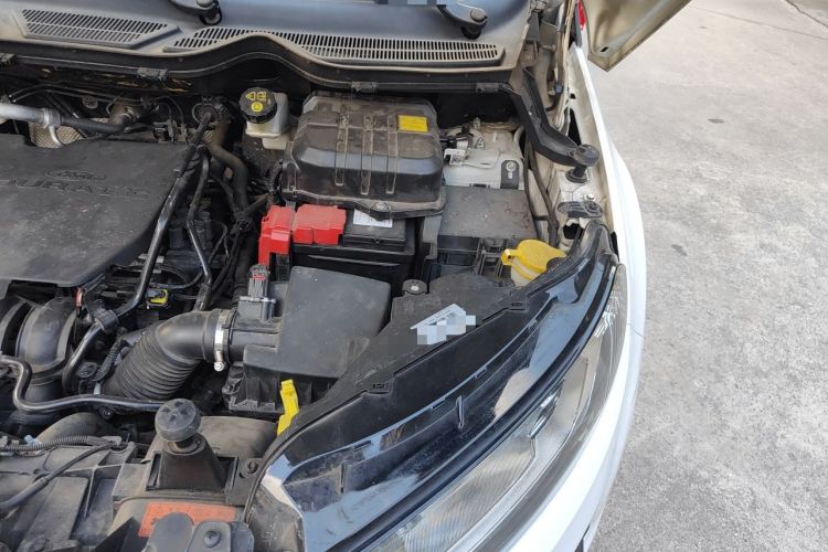 Used Ford EcoSport 2013 1.5L Automatic Fashion Model Engine Bay Left