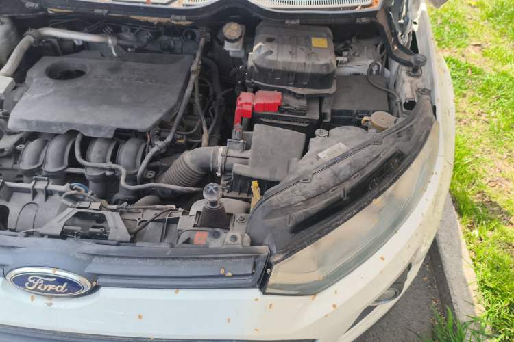 Used Ford EcoSport 2013 1.5L Manual Comfort Model Engine Bay Left