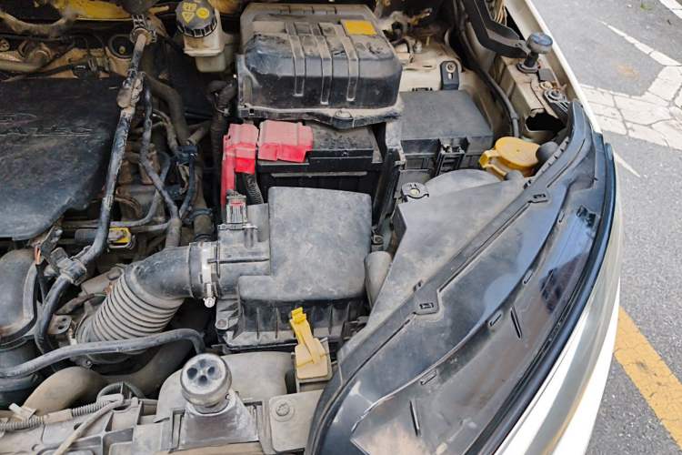 Used Ford EcoSport 2013 1.5L Automatic Fashion Model Engine Bay Left