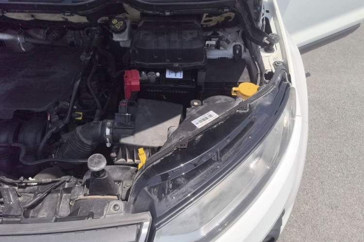 Used Ford EcoSport 2013 1.5L Manual Fashion Model Engine Bay Left