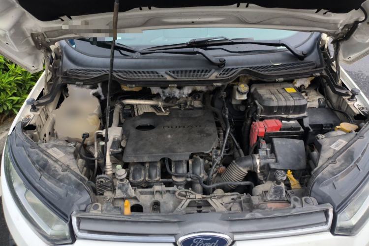 Used Ford EcoSport 2013 1.5L Automatic Fashion Model Engine Bay
