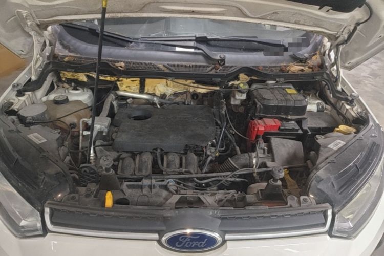 Used Ford EcoSport 2013 1.5L Automatic Fashion Model Engine Bay