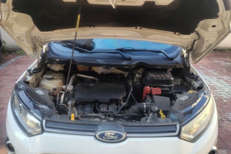 Used Ford EcoSport 2013 1.5L Automatic Fashion Model Engine Bay