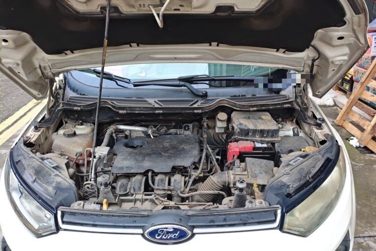 Used Ford EcoSport 2013 1.5L Automatic Fashion Model Engine Bay