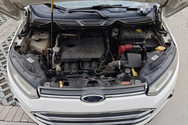 Used Ford EcoSport 2013 1.5L Manual Luxury Model Engine Bay