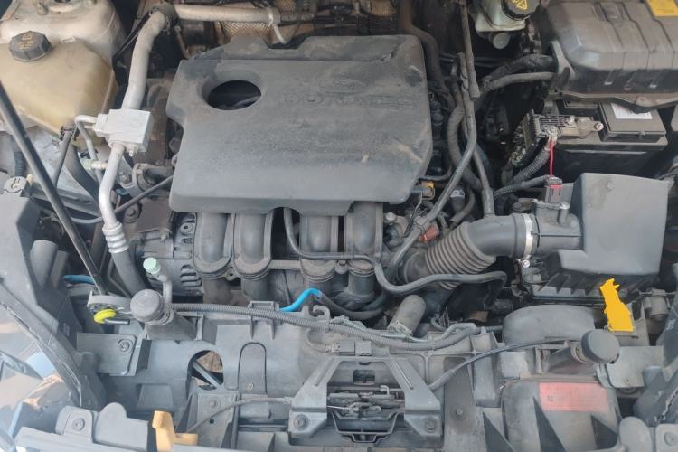 Used Ford EcoSport 2013 1.5L Automatic Fashion Model Engine Bay