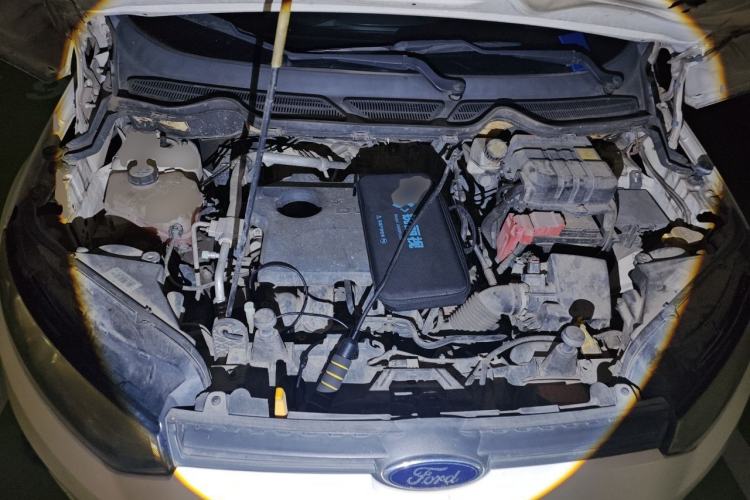 Used Ford EcoSport 2013 1.5L Manual Comfort Model Engine Bay