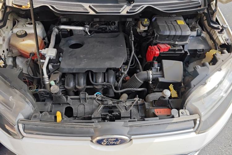 Used Ford EcoSport 2013 1.5L Automatic Fashion Model Engine Bay