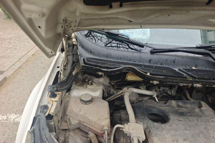 Used Ford EcoSport 2013 1.5L Automatic Prestige Model Engine Bay Right