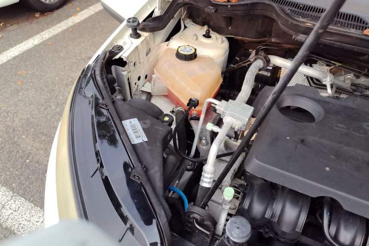 Used Ford EcoSport 2013 1.5L Automatic Fashion Model Engine Bay Right