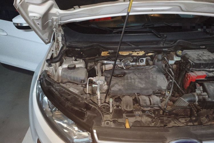 Used Ford EcoSport 2013 1.5L Automatic Fashion Model Engine Bay Right