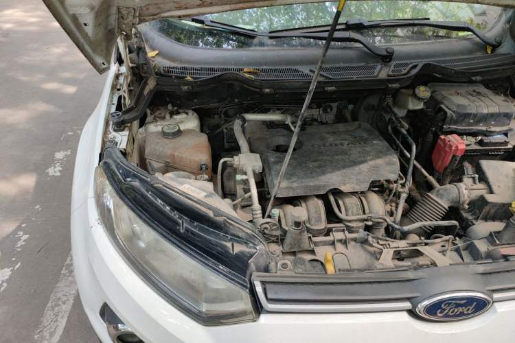 Used Ford EcoSport 2013 1.5L Automatic Prestige Model Engine Bay Right