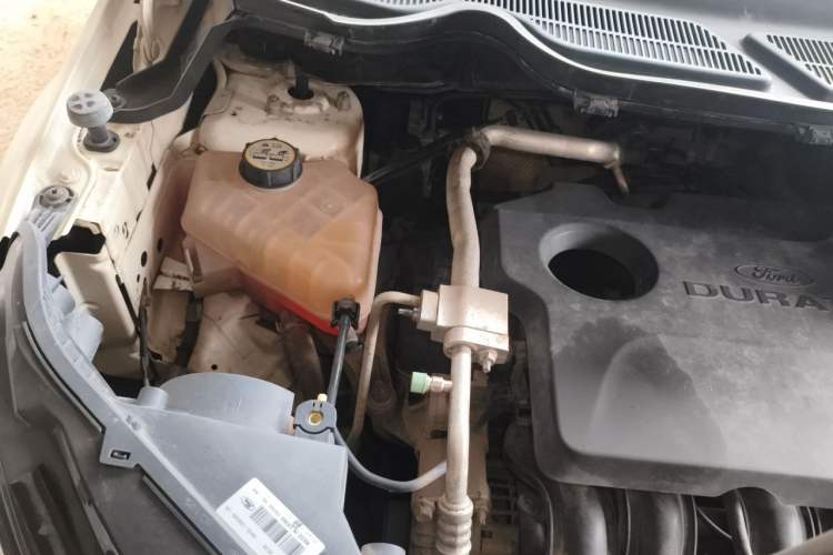 Used Ford EcoSport 2013 1.5L Automatic Fashion Model Engine Bay Right