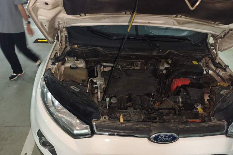 Used Ford EcoSport 2013 1.5L Automatic Prestige Model Engine Bay Right