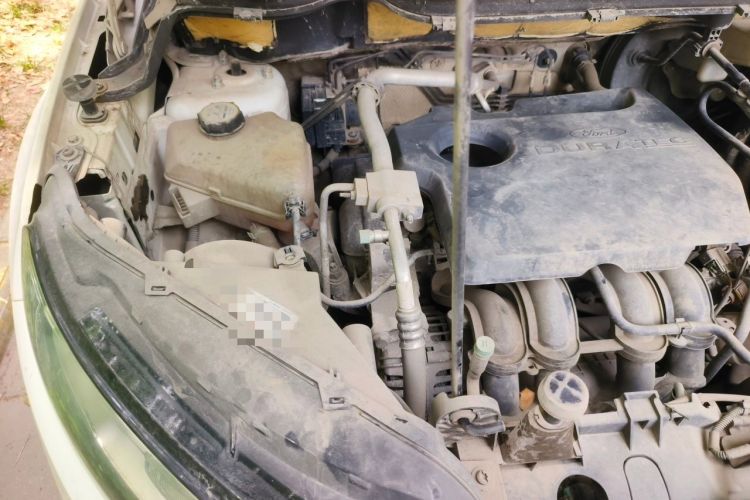 Used Ford EcoSport 2013 1.5L Manual Comfort Model Engine Bay Right