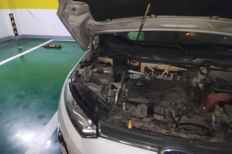 Used Ford EcoSport 2013 1.5L Automatic Prestige Model Engine Bay Right