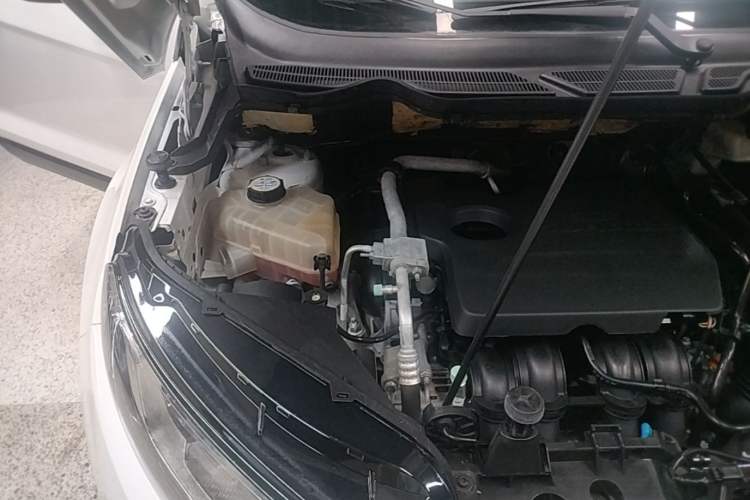 Used Ford EcoSport 2013 1.5L Automatic Prestige Model Engine Bay Right
