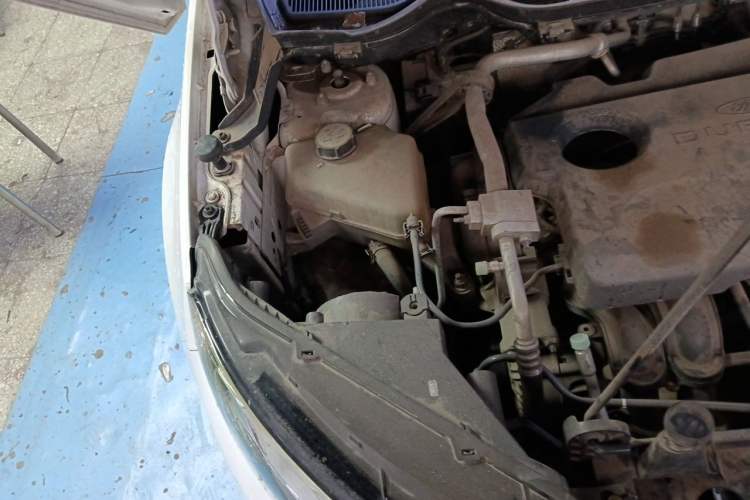 Used Ford EcoSport 2013 1.5L Automatic Prestige Model Engine Bay Right