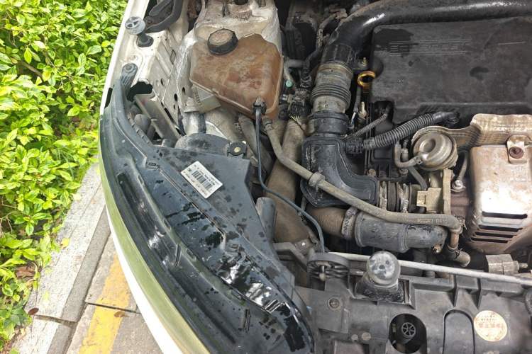 Used Ford EcoSport 2013 1.0L GTDi Manual Luxury Model Engine Bay Right