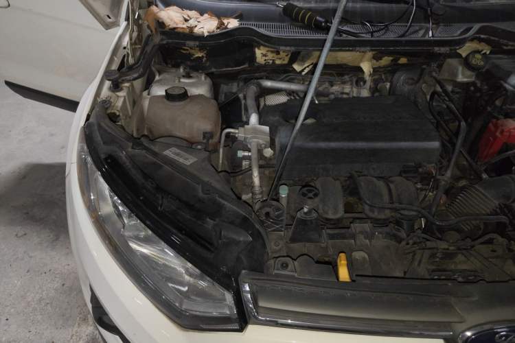 Used Ford EcoSport 2013 1.5L Automatic Fashion Model Engine Bay Right