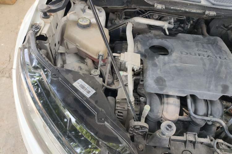 Used Ford EcoSport 2013 1.5L Automatic Prestige Model Engine Bay Right