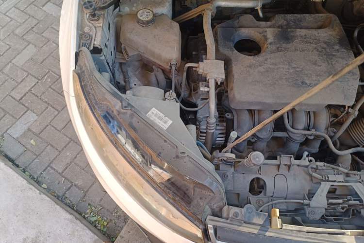 Used Ford EcoSport 2013 1.5L Automatic Fashion Model Engine Bay Right