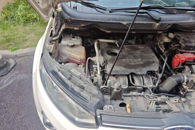 Used Ford EcoSport 2013 1.5L Automatic Prestige Model Engine Bay Right