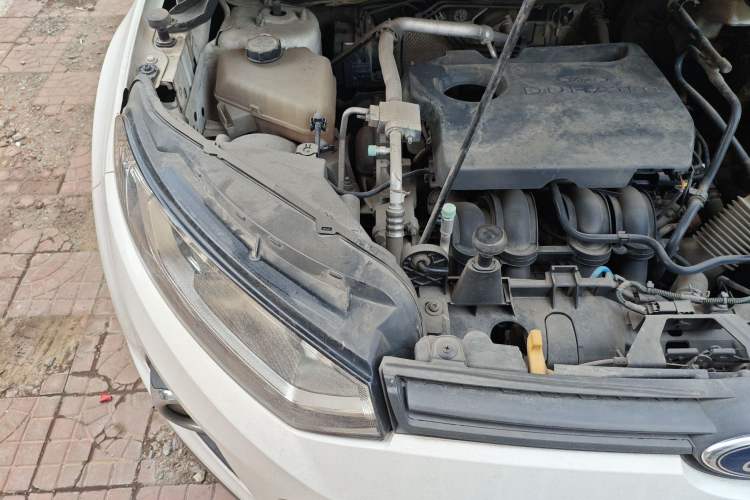 Used Ford EcoSport 2013 1.5L Manual Comfort Model Engine Bay Right