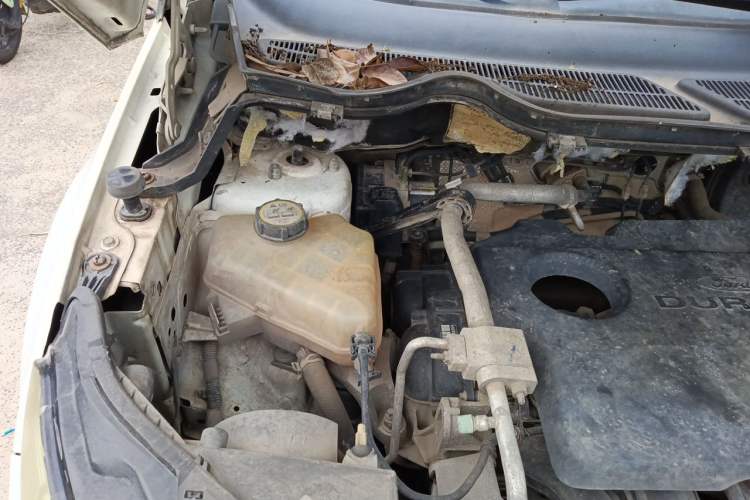 Used Ford EcoSport 2013 1.5L Manual Luxury Model Engine Bay Right