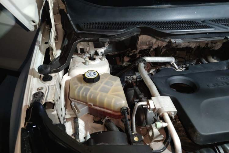 Used Ford EcoSport 2013 1.5L Automatic Prestige Model Engine Bay Right