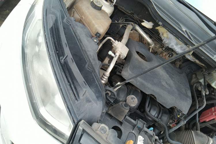 Used Ford EcoSport 2013 1.5L Manual Comfort Model Engine Bay Right